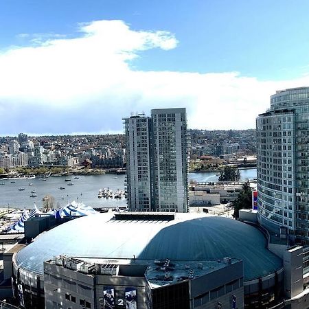 Апартаменты Downtown 3Br/2Ba+Views+Skytrain+Free Parking Ванкувер Экстерьер фото